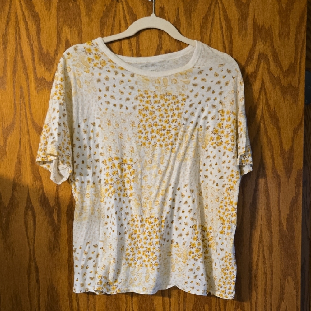 American Eagle Outfitters Yellow Patterned Short Sleeve Tee